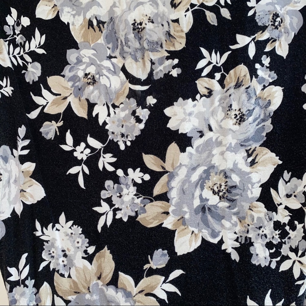 White House Black Market Floral and Black 3/4 Slvs